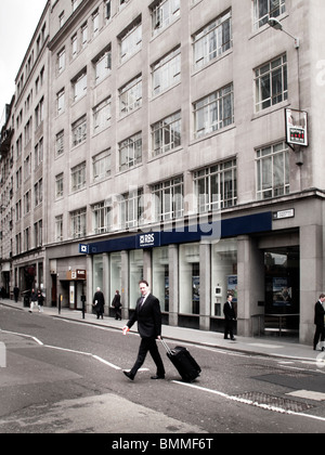 Geschäftsleute im Londoner Cityof Leadenhall Street, EC3, UK Stockfoto