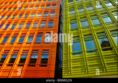 Detail, bunte Fassaden, modernes Bürogebäude, 'Central St. Giles', moderne Architektur, londoner Büros farbenfroh Stockfoto
