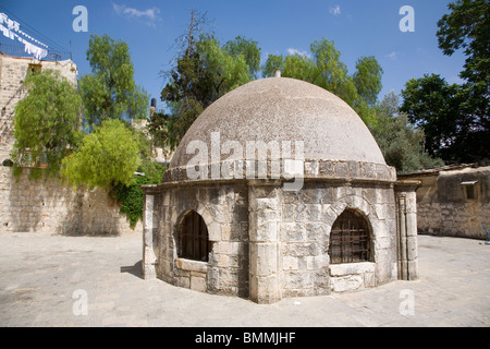 Kuppel von der Kapelle von St. Helena, sitting on Top of Grabeskirche - außerhalb der äthiopischen Kloster in der Altstadt von Jerusalem. Stockfoto