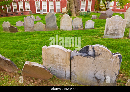 Grabsteine auf Copp es Hill Friedhofs auf dem Freedom Trail in Boston, Massachusetts Stockfoto