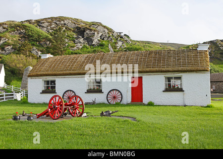 Irische Cottage am Folk Village in Glencolmcille, Co. Donegal, Irland Stockfoto