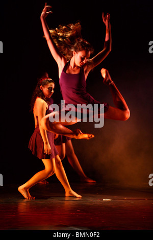 Jugend in einer modernen Tanzperformance für Gilad Shalit Stockfoto