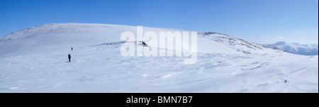 Winterpanorama von westlichen Sajan-Gebirge. Sibirien. Russland Stockfoto