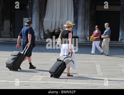 Amerikanische Touristen in Markusplatz entfernt, Venedig, Italien Stockfoto