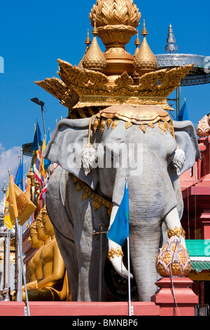 Elefanten-Statue im Goldenen Dreieck, Sop Ruak, Thailand. Stockfoto