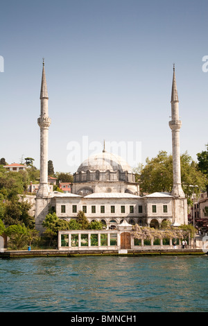 Beylerbeyi Moschee, Üsküdar auf der asiatischen Seite des Bosporus, Istanbul, Türkei Stockfoto