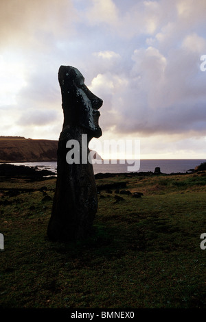 Ahu Tongariki ist die größte Ahu auf Rapa Nui/Ostern Insel (chilenische Insel im Pazifik). Stockfoto