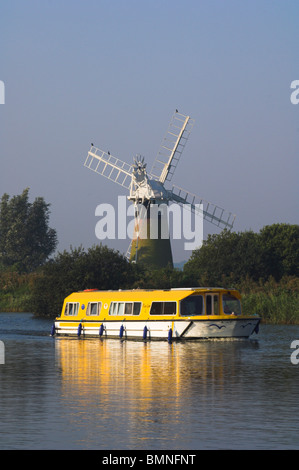 Fluß Thurne, breite Windmühle Stockfoto