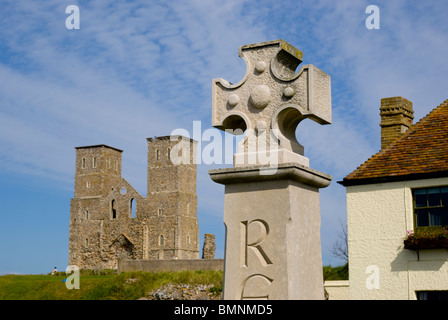 Europa, Großbritannien, England, Kent, Reculver Türme Herne Bay Stockfoto