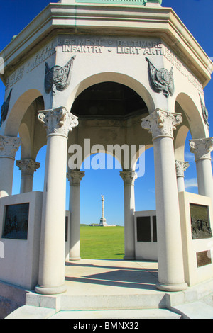 Inside The Maryland Monument, Blick auf die New York Denkmal, Antietam National Battlefield, Sharpsburg, Maryland, USA Stockfoto