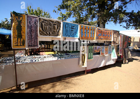 Marktstand verkaufen von Kunst in Stellenbosch, Western Cape, Südafrika. Stockfoto