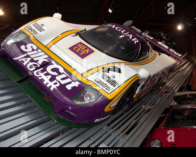 Gesponserte Jaguar Rennwagen in Beaulieu Motor Museum, Hampshire Stockfoto