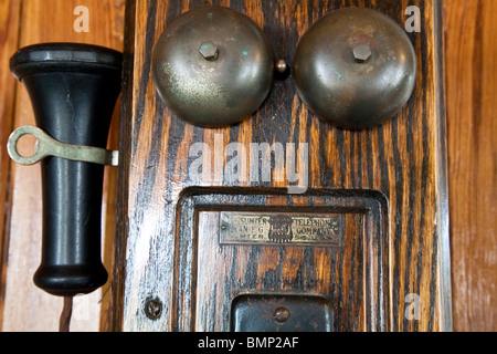 Antikes Telefon befindet sich in der Hüter-Hütte von Tybee Island Leuchtfeuer. Stockfoto