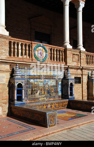 Geflieste Sitzbank Bereich Darstellung Regionen von Spanien, (Cordoba) in der Plaza de Espana, Sevilla, Provinz Sevilla, Andalusien, Spanien. Stockfoto