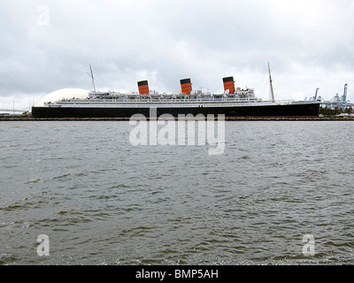 RMS Queen Mary, einen pensionierten Ozeandampfer festgemacht dauerhaft in Long Beach, Kalifornien als Museumsschiff und Hotel. Stockfoto