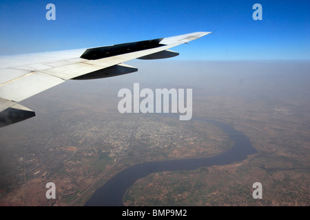 Bilder vom aero Flugzeug im Flug vor der Landung; Mumbai Bombay; Maharashtra; Indien Stockfoto