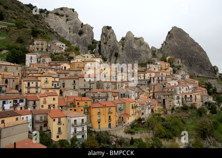 Stadt Castelmezzano in Piccolo Dolomiti, Basilikata, Italien Stockfoto