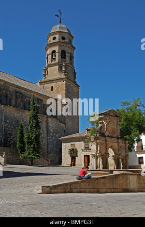 Kathedrale (Santa Iglesia Catedral - Museo Catedralicio) in der Plaza Santa Maria, Baeza, Provinz Jaen, Andalusien, Spanien. Stockfoto