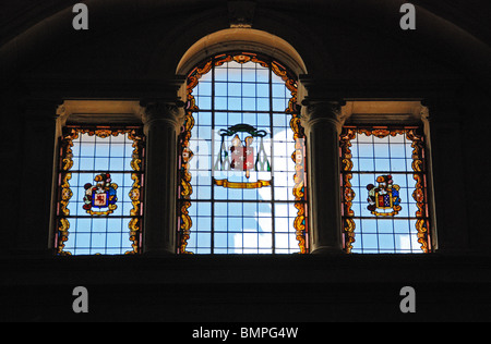 Glasfenster in der Kathedrale (Santa Iglesia Catedral - Museo Catedralicio), Baeza, Provinz Jaen, Andalusien, Spanien. Stockfoto