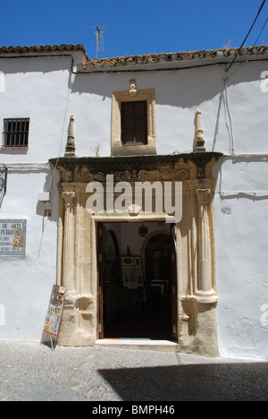 Kunstgalerie in einem alten Herrenhaus, Arcos De La Frontera, Provinz Cadiz, Andalusien, Südspanien, Westeuropa. Stockfoto