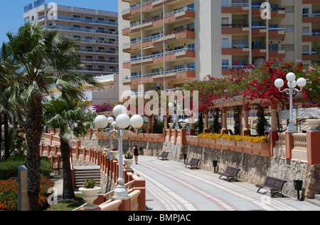 Die Promenade, Benalmadena, Benalmadena Costa, Costa Del Sol, Malaga Provinz, Andalusien, Spanien, Westeuropa. Stockfoto