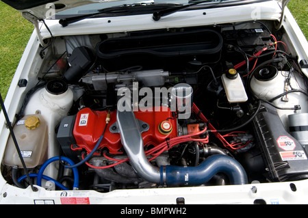 Ford Escort Rs Turbo Motorraum Hochleistungs Stockfoto