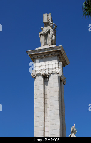 Denkmal für die Cadiz Verfassung (Monumento a Las Cortes) in der Plaza de Espana, Cadiz, Provinz Cadiz, Andalusien, Spanien. Stockfoto