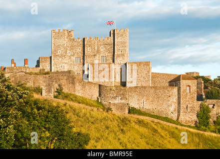 Dover Castle, das in der Morgendämmerung, Südost-England Stockfoto