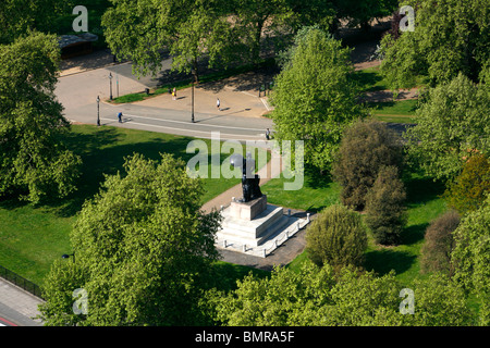 Erhöhten Blick auf die Statue des Achilles im Hyde Park, London, UK Stockfoto