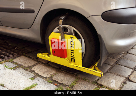 Wegfahrsperre für Autos Stockfotografie - Alamy