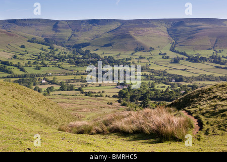 UK, Derbyshire, Vale Edale unter Kinder Scout erhöhte Panoramablick von Mam Tor Stockfoto