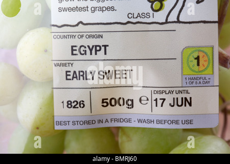 Label auf ein Paket von frühen Süße Trauben in Ägypten verkauft in Großbritannien Stockfoto