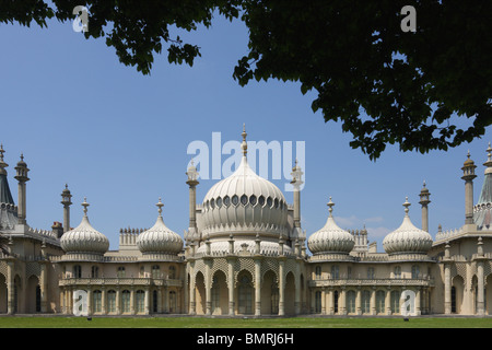 Indo-sarazenischen Architektur erfreut das Auge in diesem Bild von der Royal Pavilion in Brighton, eine ehemalige königliche Residenz. Stockfoto