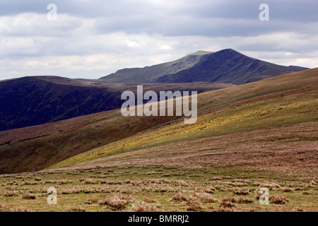 Blencathra und Bannerdale Klippen von Bowscale fiel. Stockfoto