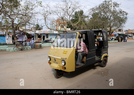 Rikscha; Kamalapur; Hampi; Vijayanagara; Deccan Hochebene; Taluka Hospet; District Bellary; Staat Karnataka; Indien Stockfoto