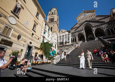 Eine Hochzeit in Il Duomo (Kathedrale) Amalfi, Italien Stockfoto