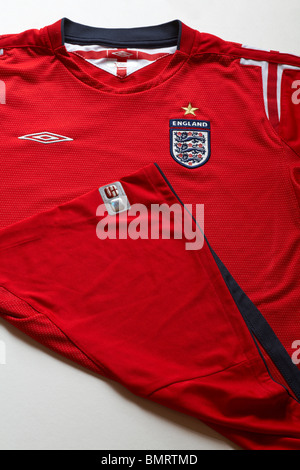 England Shirt Top mit drei Löwen Abzeichen auf - 3 Löwen Stockfoto