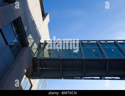 MITS Gebäude E51 und Skybridge, E40 Stockfoto