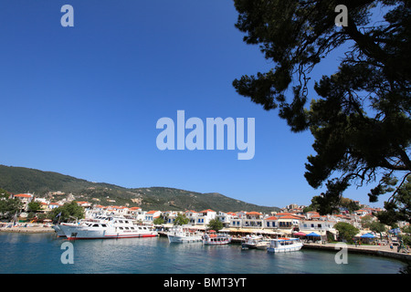 Griechenland Nördlichen Sporaden Skiathos Insel Aussicht auf die Stadt Stockfoto