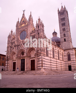 Siena - Kathedrale Santa Maria Assunta in Morgen Stockfoto