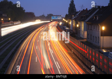 Rush Hour auf der Autobahn A40, Essen, Deutschland Stockfoto