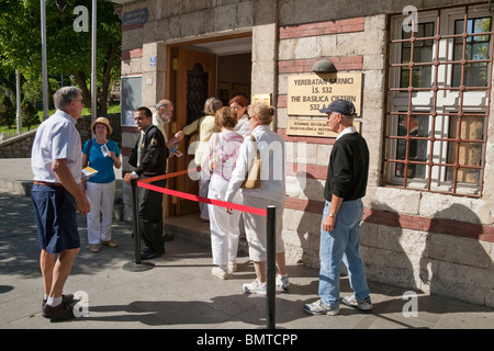 Touristen, die Zisterne, Yerebatan Sarnici, Sultanahmet, Istanbul, Türkei Stockfoto