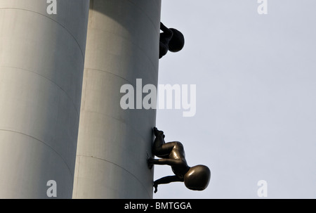 Riesige krabbelnden Babys Zizkov Tower Prag Tschechische Republik Osteuropa Stockfoto