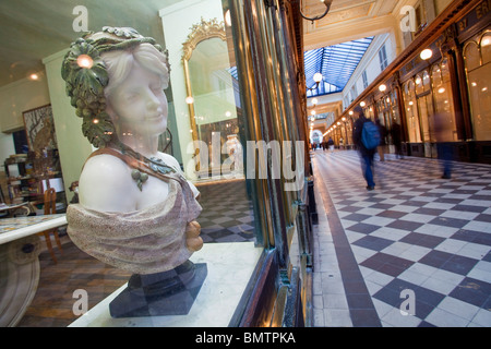 PARIS, BEDECKT PASSAGEN, PASSAGE VERO DODAT Stockfoto
