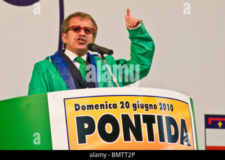 Minister Roberto Maroni, passiert Lega Nord, Pontida, Provinz Bergamo, Italien Stockfoto