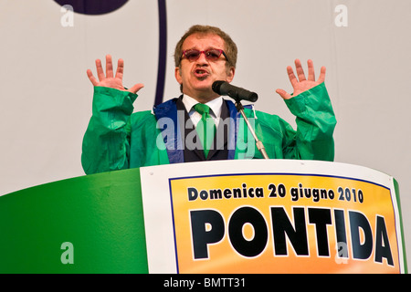 Minister Roberto Maroni, passiert Lega Nord, Pontida, Provinz Bergamo, Italien Stockfoto