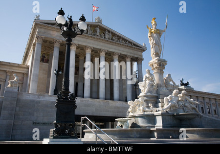 Statue der Pallas Athene Parlament, Wien, Österreich Stockfoto