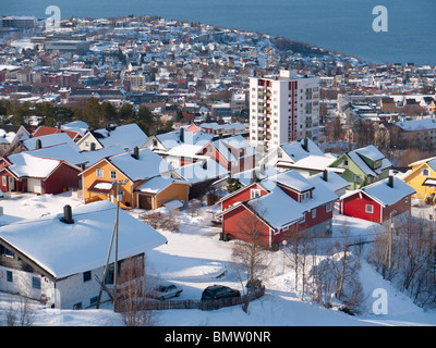 Luftbild auf Narvik / Norwegen an den Ofotfjord. Stockfoto