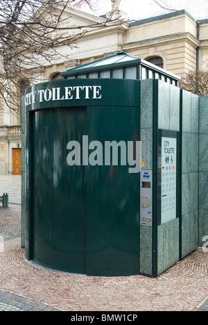 Öffentliche Toilette Gendarmenmarkt Berlin Deutschland Europa Stockfoto