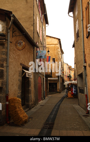 Die ruhigen Straßen des französischen Dorf von Castellane, Gorges du Verdon, Alpes de Haute Provence, Frankreich. Stockfoto